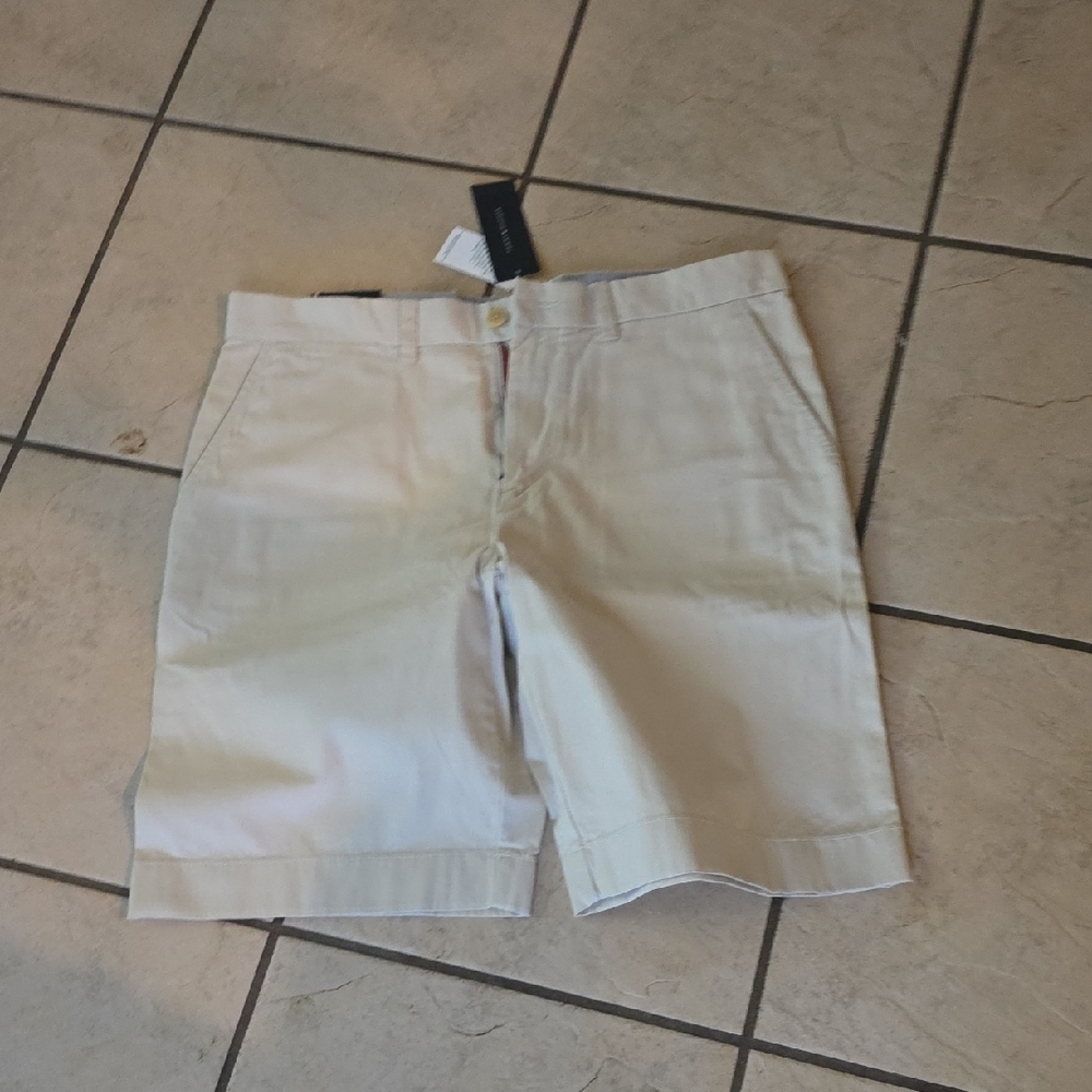 Men's Flat Front Shorts in Light Khaki